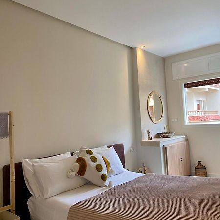 Cozy Nest Bedroom - Family Only 丹吉尔 外观 照片